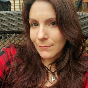 Meet your Posher, Gina